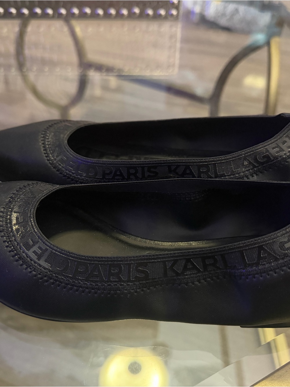 Karl Lagerfeld Black Pointed Toe Logo Trim Flats - Picture 4 of 5